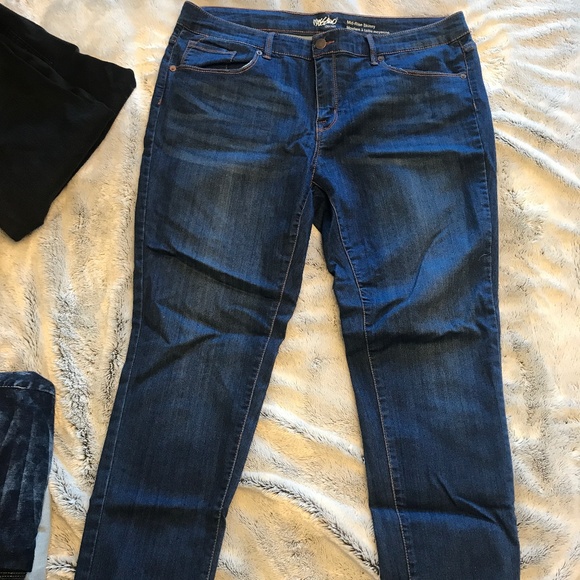 Denim - Mid-Rise Skinny Jeans